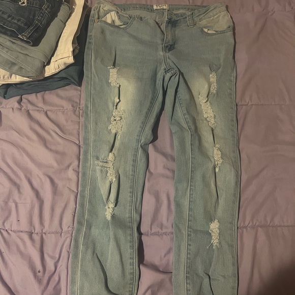 Denim - Nice fitted, ripped light blue jeans